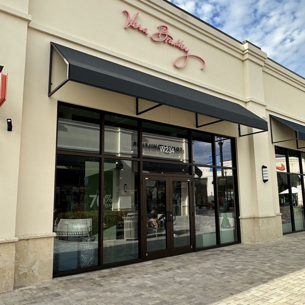 Vera Bradley - Outside - Outlet Stores Near Me - West Palm Beach, Florida Vera Bradley - Outside - Outlet Stores Near Me - West Palm Beach, Florida