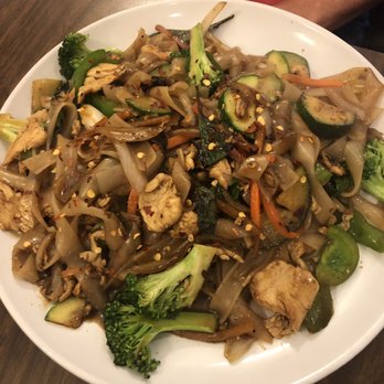 Mama Chan's - Pad Ke Mao - Thai Near Me - Moweaqua, Illinois Mama Chan's - Pad Ke Mao - Thai Near Me - Moweaqua, Illinois