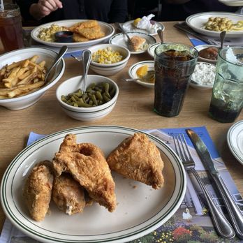 Friendly Farm - Shrimp and Crab Cake , Crab Cake and Chicken Dinner - Seafood Near Me - Upperco, Maryland