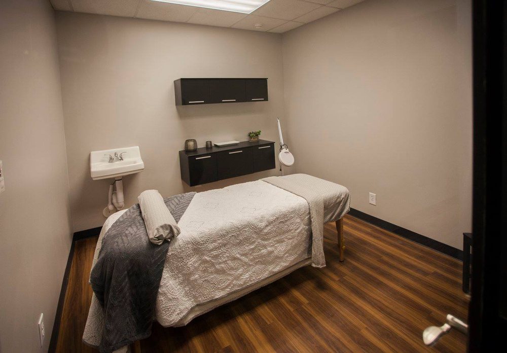 ASPIRE SALONS Updated September 2024 720 Coliseum Dr NW, Winston