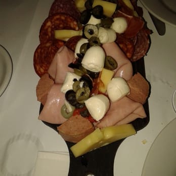 Grappa - picada de quesos y fiambres. - Diners Near Me - Buenos Aires, C