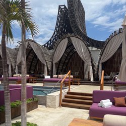 OMNIA Dayclub