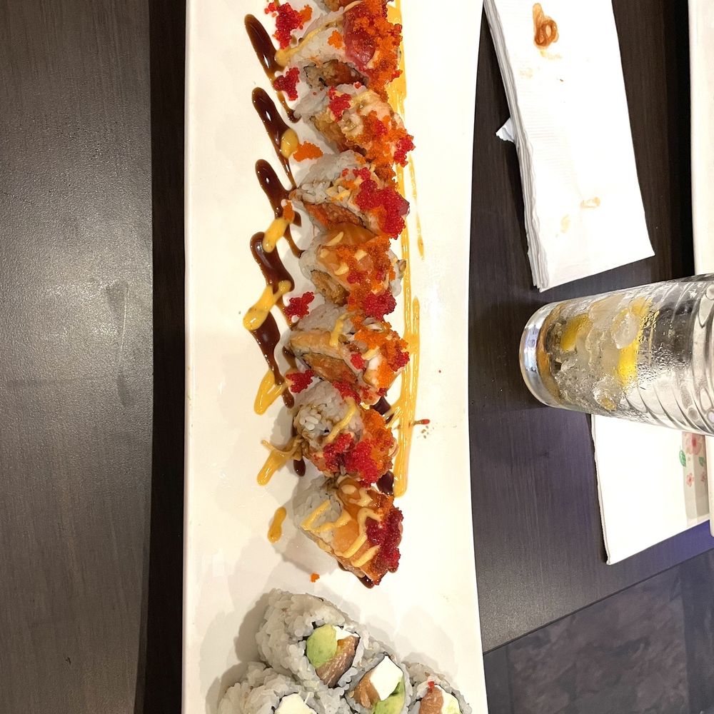 Akuma Roll and Philadelphia Roll (with fresh salmon) Akuma Roll and Philadelphia Roll (with fresh salmon)