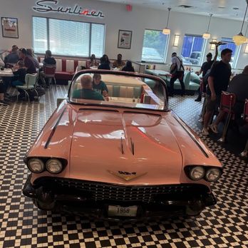 Sunliner Diner - Cadillac table! - Diners Near Me - Pigeon Forge, Tennessee Sunliner Diner - Cadillac table! - Diners Near Me - Pigeon Forge, Tennessee