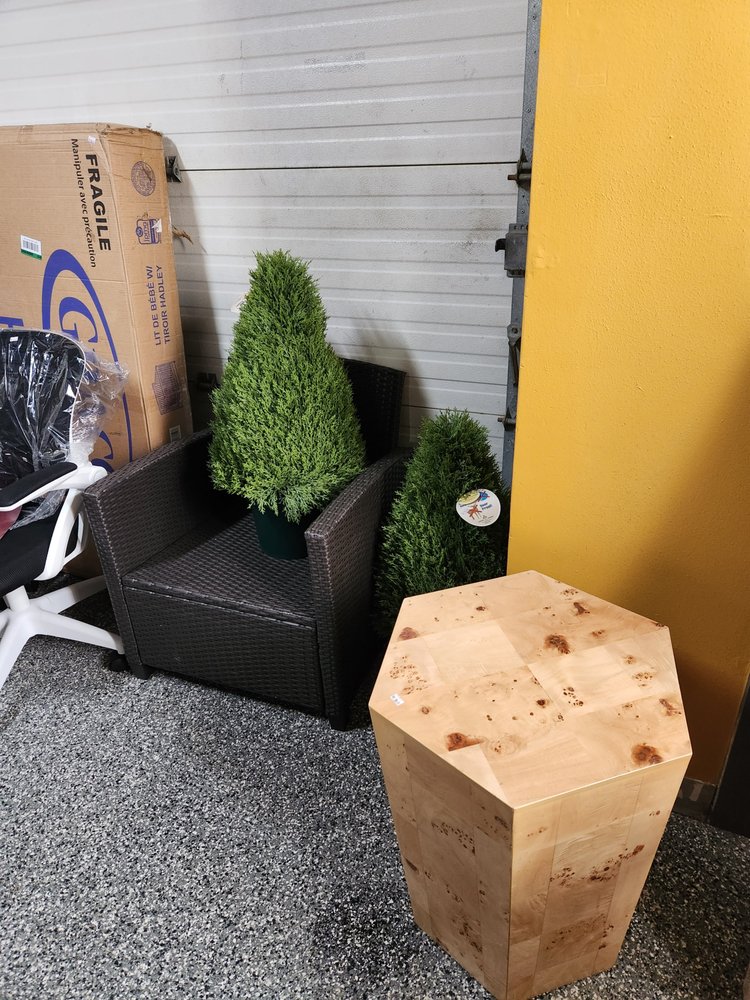 FINDERS KEEPERS Updated October 2024 26 Photos 18720 Pleasant St