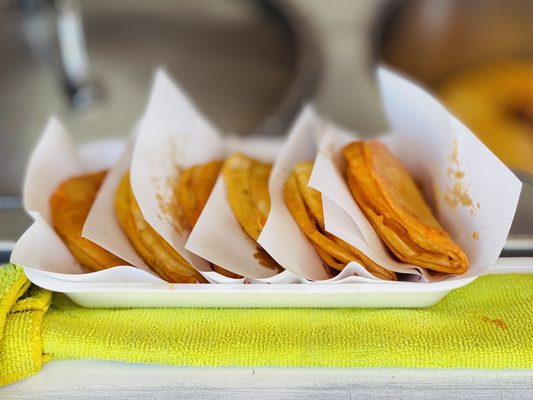 TACOS AL VAPOR “GIL” by null