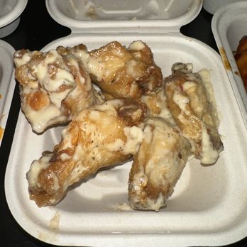 Detroit Wing Company - Garlic Parmesan Wings - Chicken Wings Near Me - Taylor, Michigan