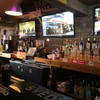 Red's Ice House - Seafood Near Me - Mount Pleasant, South Carolina