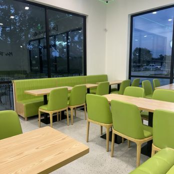 Apple-licious - Interior - Bakeries Near Me - Spring, Texas