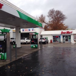 Sinclair / Dino Mart - Dino Mart Sinclair Fueling Station