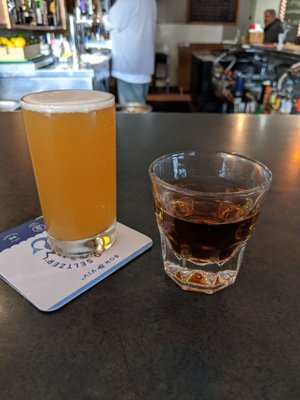 Laurel Lounge by null