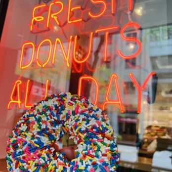Do-Rite Donuts & Chicken - Birthday Cake donut - Donuts Near Me - Chicago, Illinois