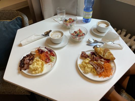 Rhea Silvia Luxury Navona by null