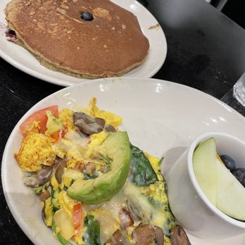 Sleepy Bee Cafe - Downtown - Avi Scramble - Breakfast & Brunch Near Me - Cincinnati, Ohio