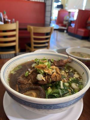 Banh Xeo Quan by null