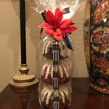 Nothing Bundt Cakes - Bakeries Near Me - Richardson, Texas
