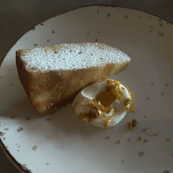 Gràcia Mediterranean - Orange and almond cake - Cocktail Bars Near Me - Austin, Texas Gràcia Mediterranean - Orange and almond cake - Cocktail Bars Near Me - Austin, Texas
