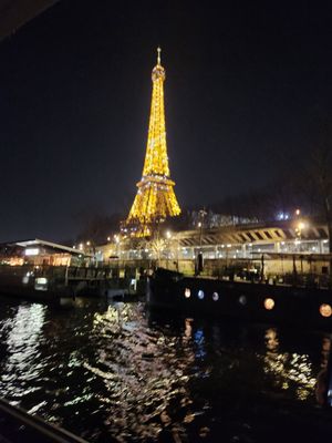 Ducasse sur Seine by null