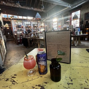 Kibbitznest Books, Brews & Blarney - Inside + great drinks - Cocktail Bars Near Me - Chicago, Illinois