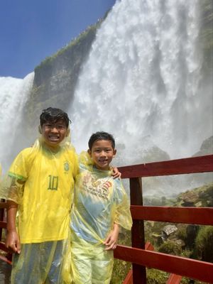 Cave of the Winds by null