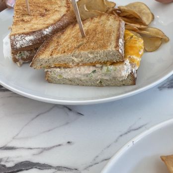 The MODERN Kitchen and Bar - Tuna melt - Cocktail Bars Near Me - Long Beach, California