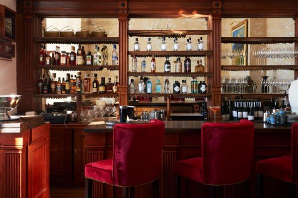 Restaurant Interlude by null