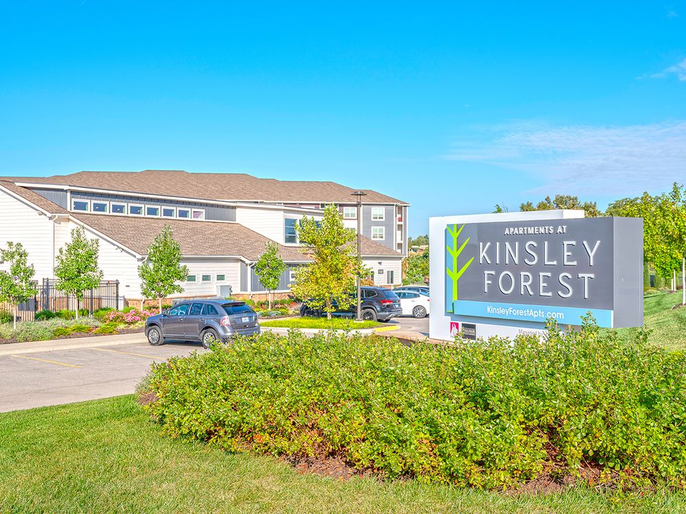 KINSLEY FOREST LUXURY APARTMENTS Updated August 2024 203 Photos 5400 N Summit St, Kansas