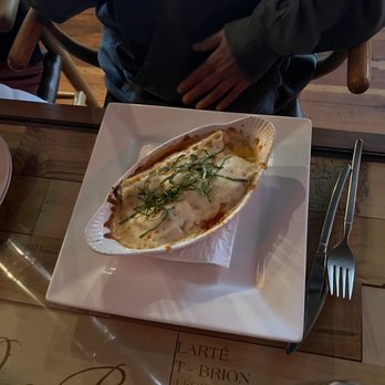 Urban Decanter - Manicotti - American Near Me - Forest Grove, Oregon