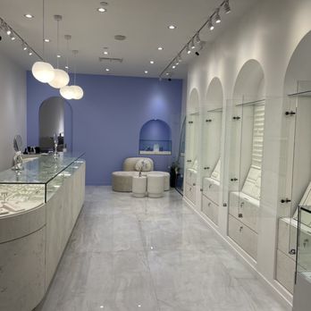 Pretty At Sam - Super nice - Jewelry Near Me - Los Angeles, California