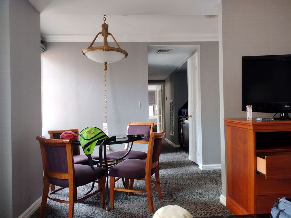 THE MANHATTAN CLUB Updated May 2024 244 Photos & 172 Reviews 200 W 56th St, New York, New