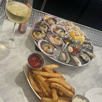 Fishwives - Thick cut fries - Seafood Near Me - Pasadena, California