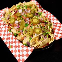 Victor’s Restaurant & Bar - Loaded Nachos