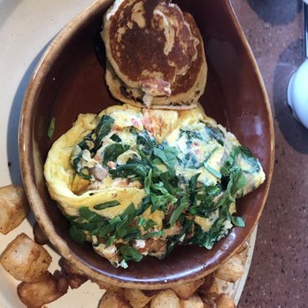 Another Broken Egg Cafe - Cafes Near Me - Lake Mary, Florida