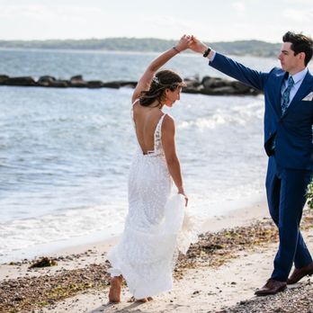 Surf Drive Beach - Planner: Cape Cod Wedding Planning by Alexa Victoria Photo Credit: NM Photography https://capecodweddingplanning.com/ - Beaches Near Me - Falmouth, Massachusetts