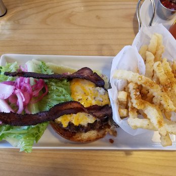 Stax Cafe - Breakfast & Brunch Near Me - Chicago, Illinois