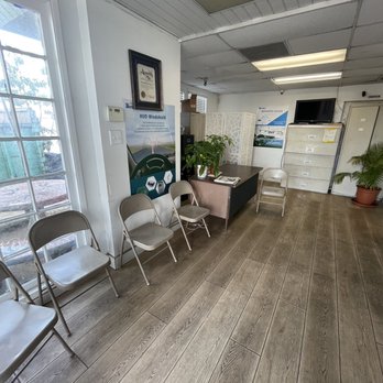 Orange Auto Glass - Waiting area - Auto Glass Services Near Me - Santa Ana, California Orange Auto Glass - Waiting area - Auto Glass Services Near Me - Santa Ana, California