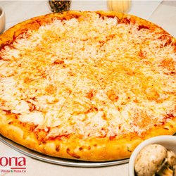 Vittoria pasta & pizza Co - Pizza Chease Lovers
Our house special tomato sauce and sprinkle mozzarella cheese.
