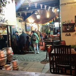 The Chequers - Their courtyard