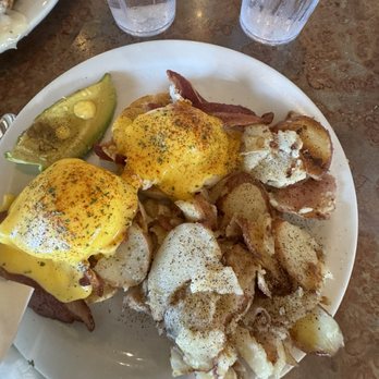 Henhouse Cafe - Cali Benedicts - Cafes Near Me - Gilbert, Arizona