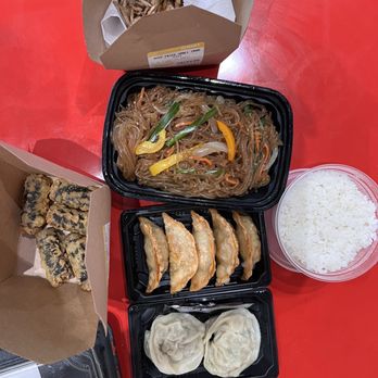 H Mart - Dumplings, fried crab, japchae - International Grocery Near Me - Aurora, Colorado
