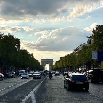 L'Arc de Triomphe - Landmarks & Historical Buildings Near Me - Paris, 75