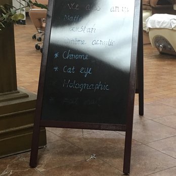 Lana's Diamond Salon - Nail Salons Near Me - Downey, California