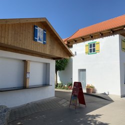 Allgäu Skyline Park - So viele Läden nicht oder noch nicht auf, schade bei der Hitze und dem vielen Besuchern