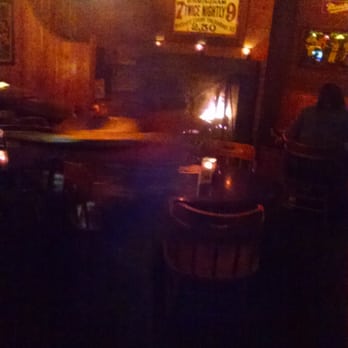 Fireside Bar - people sitting at the bar - Pubs Near Me - Bend, Oregon