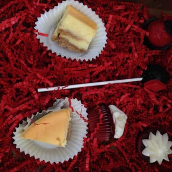 Candy Vixen Candy Bar Buffets - Inside sampler box - Desserts Near Me - Anaheim, California