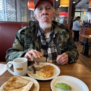 Denny's - Diners Near Me - Long Beach, California