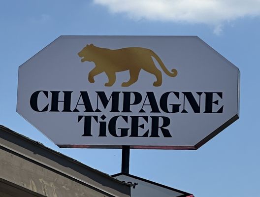 Champagne Tiger by null