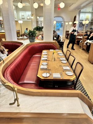 Laurel Brasserie & Bar by null