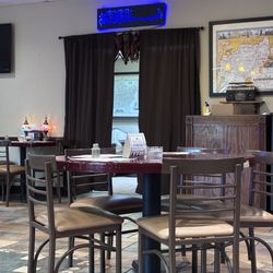 NY Kabob House - Dining area