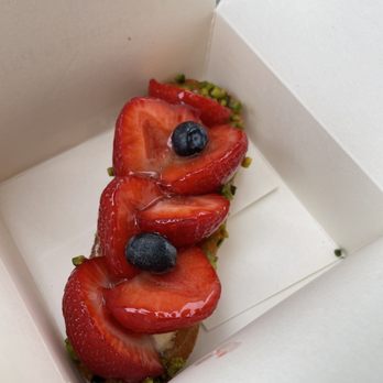 Le Grenier à Pain - Bakeries Near Me - Paris, 75 Le Grenier à Pain - Bakeries Near Me - Paris, 75